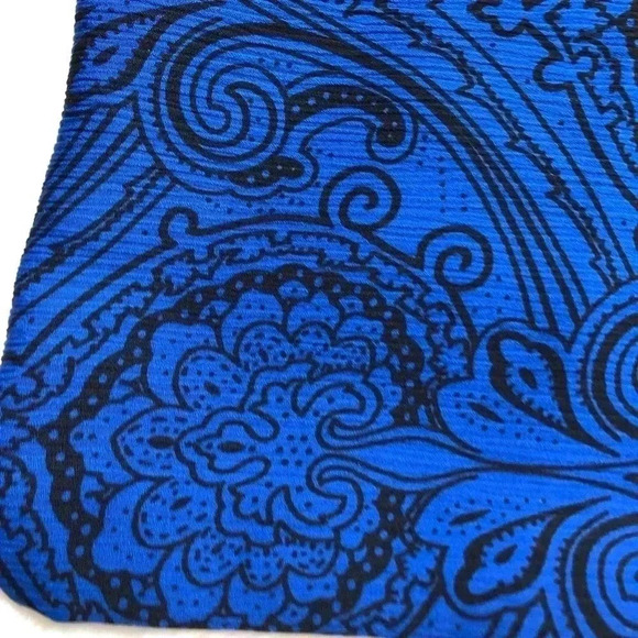 Wrap Scarf Floral Blue And Black - Picture 6 of 11